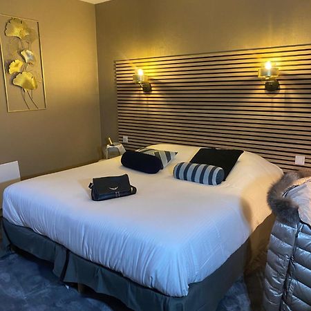 La Glycine Hotel, Spa Et Bien-Etre 베누빌 외부 사진