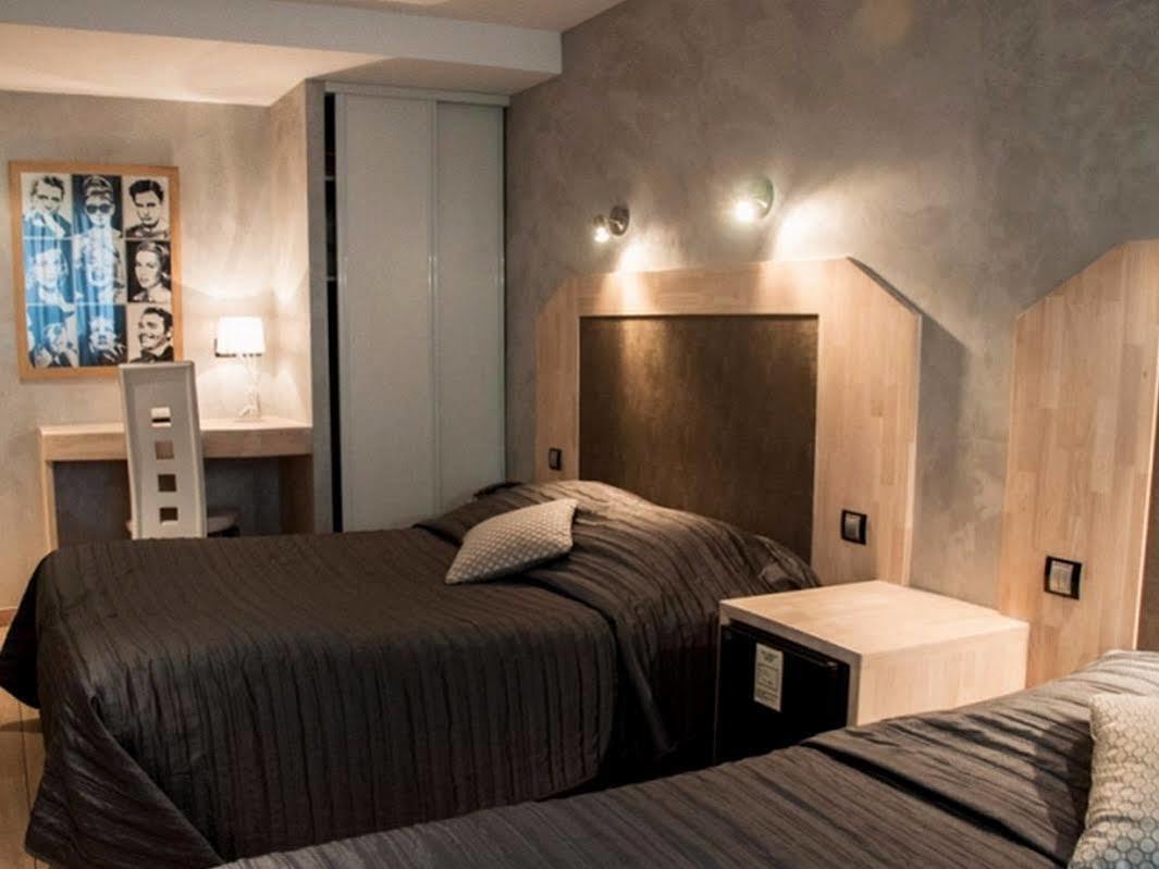 La Glycine Hotel, Spa Et Bien-Etre 베누빌 외부 사진
